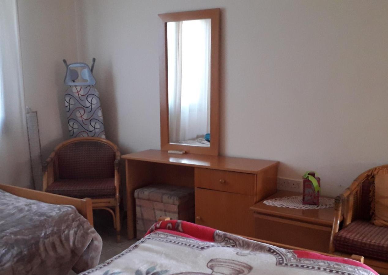 Natasha'S Apartments Paphos 外观 照片