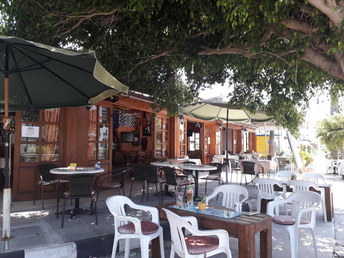 Natasha'S Apartments Paphos 外观 照片